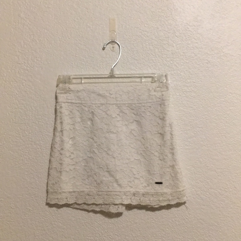 Lace mini skirt